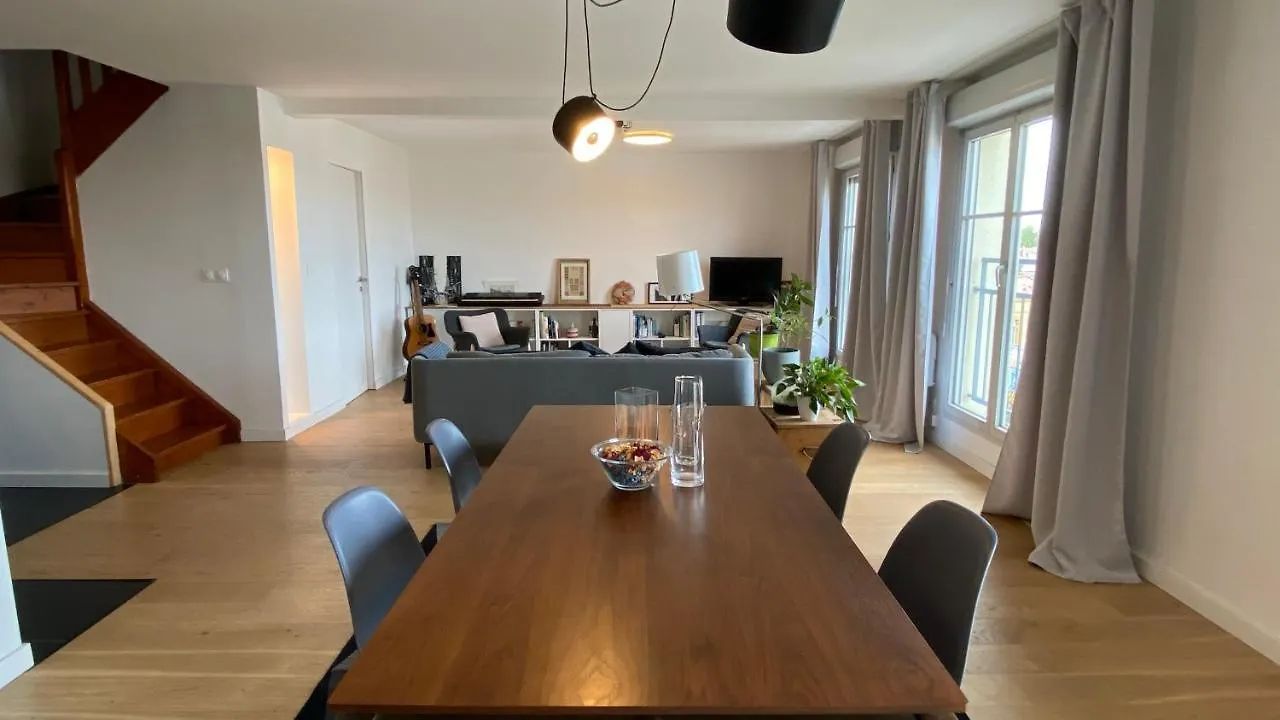Duplex Apartment - 2 Bedrooms - 2 Bathrooms & Parking トゥールーズ 0*,  フランス